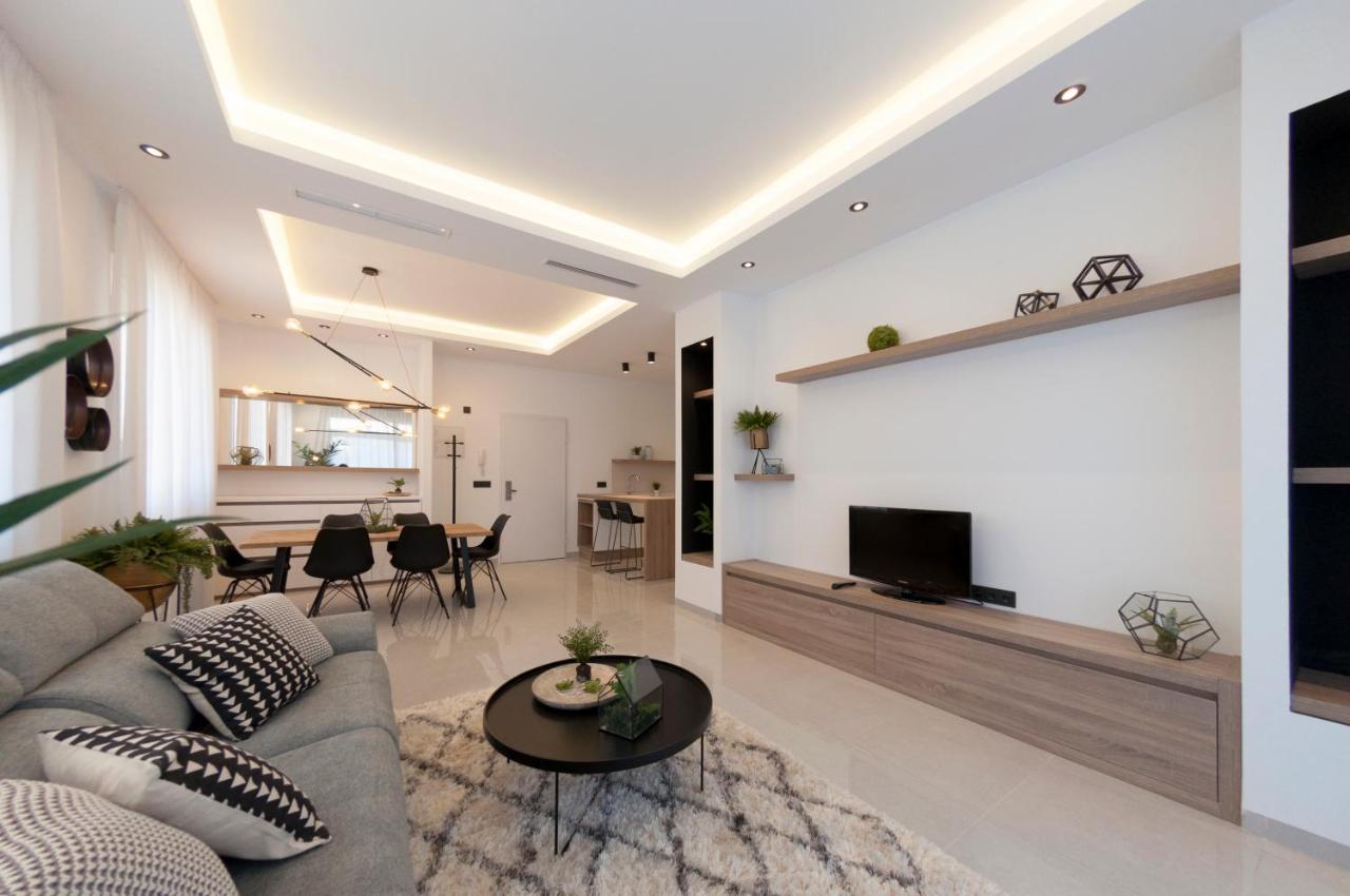 Apartamentos La Laguna I Luxury Apartments 瓜尔达马尔·德尔·塞古拉 外观 照片