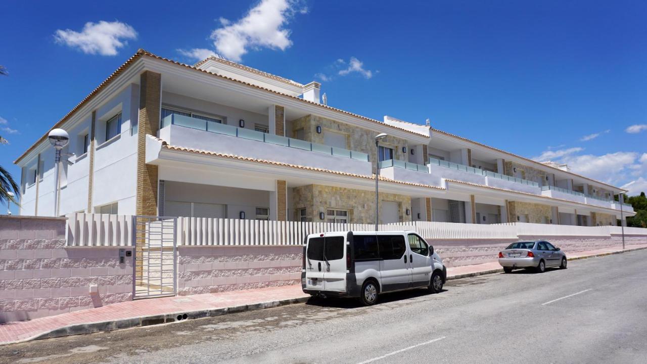 Apartamentos La Laguna I Luxury Apartments 瓜尔达马尔·德尔·塞古拉 外观 照片