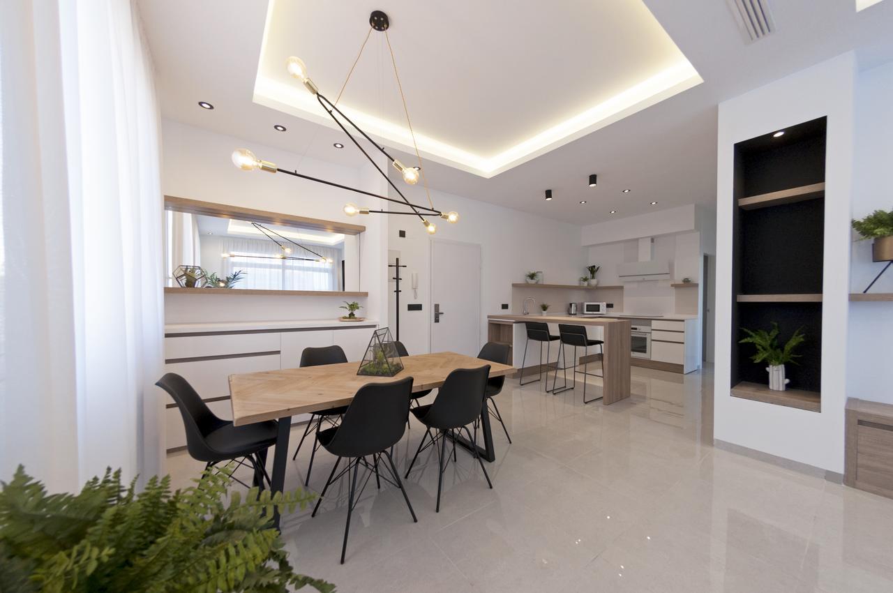 Apartamentos La Laguna I Luxury Apartments 瓜尔达马尔·德尔·塞古拉 外观 照片