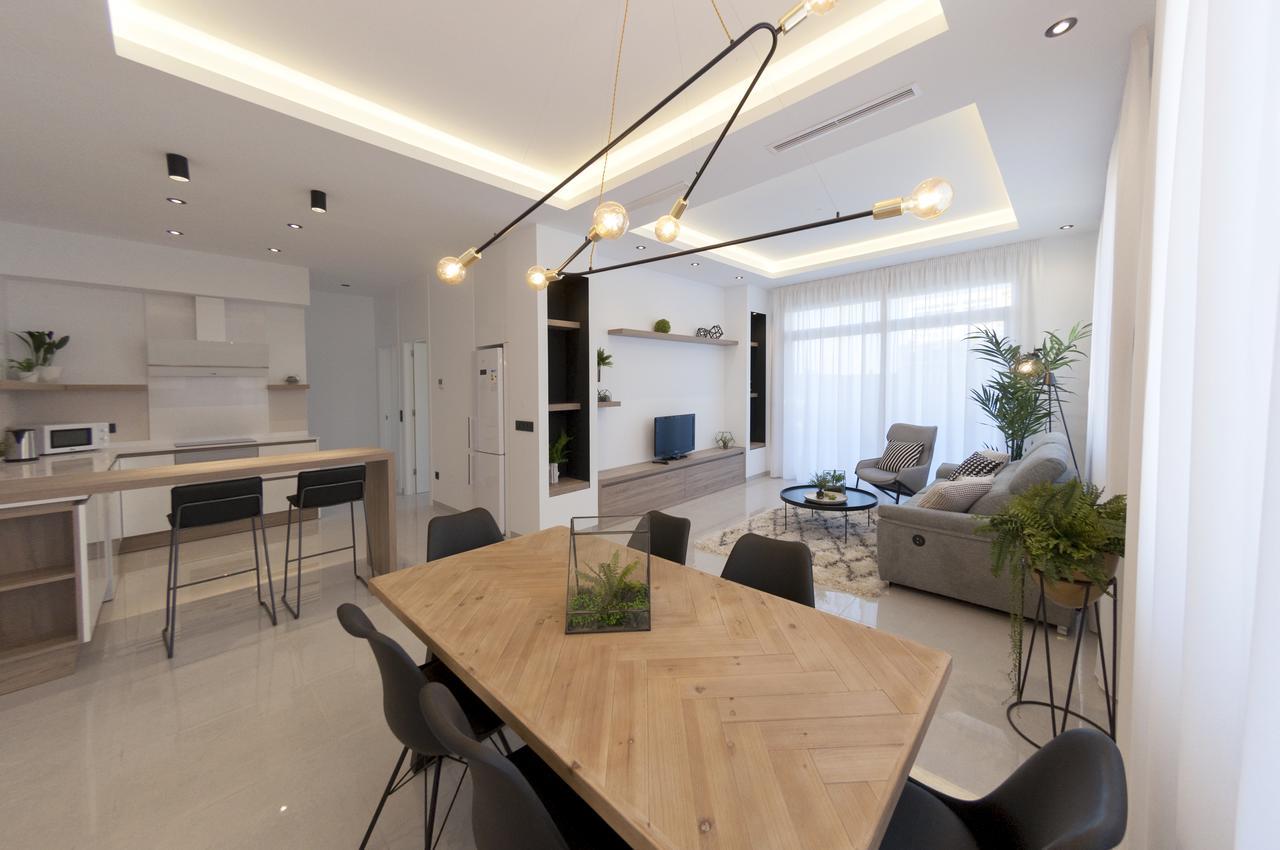Apartamentos La Laguna I Luxury Apartments 瓜尔达马尔·德尔·塞古拉 外观 照片