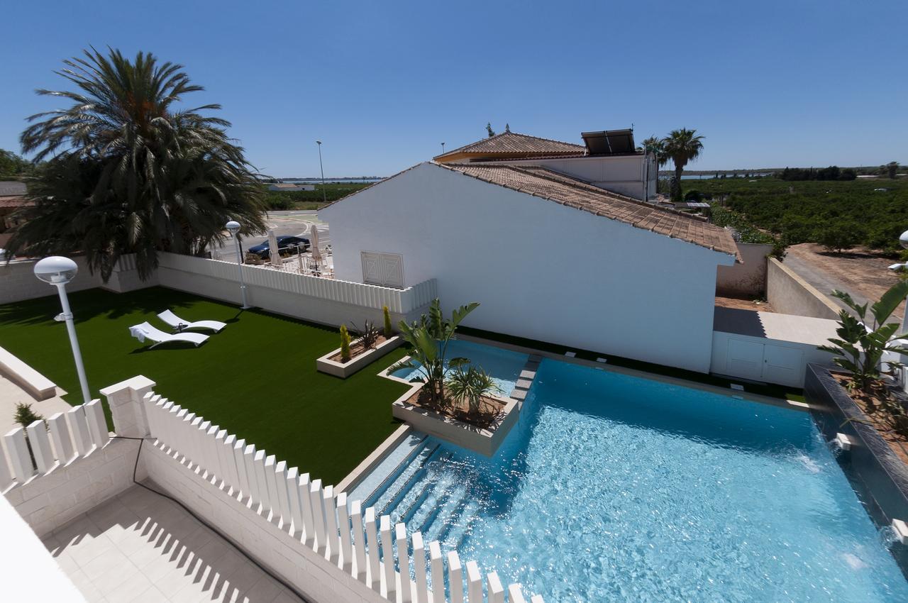 Apartamentos La Laguna I Luxury Apartments 瓜尔达马尔·德尔·塞古拉 外观 照片