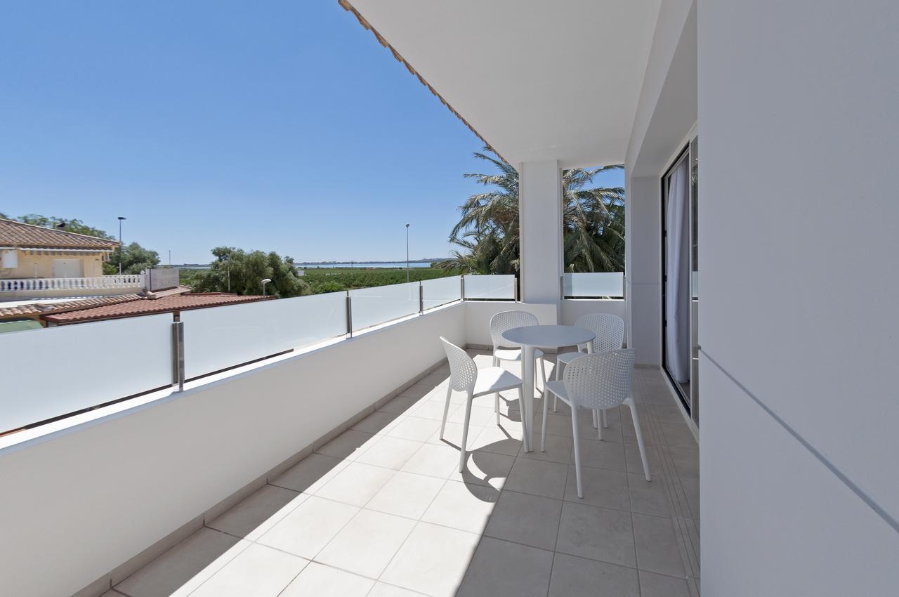 Apartamentos La Laguna I Luxury Apartments 瓜尔达马尔·德尔·塞古拉 外观 照片